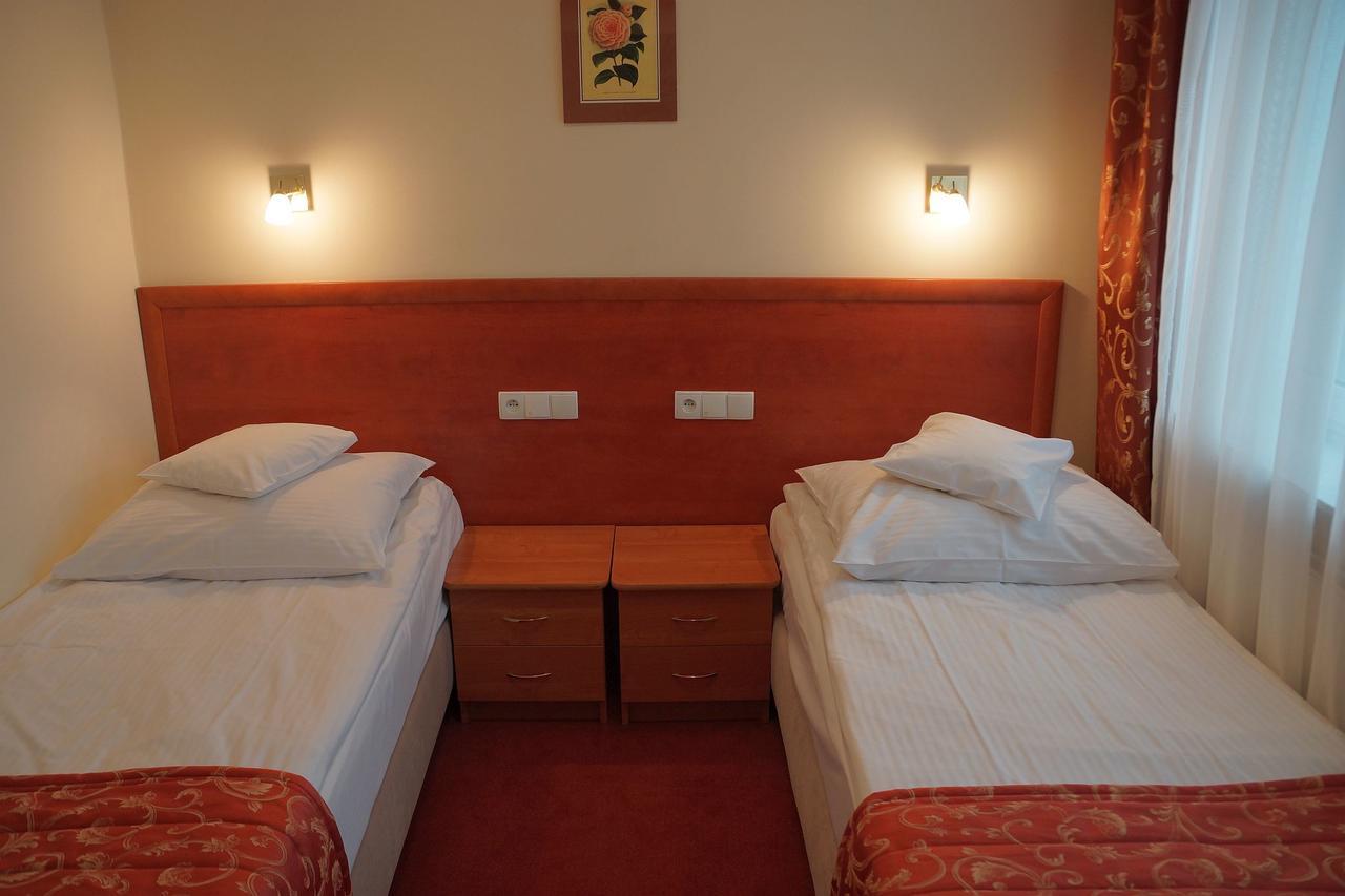 Hotel Bosir Бялисток Екстериор снимка
