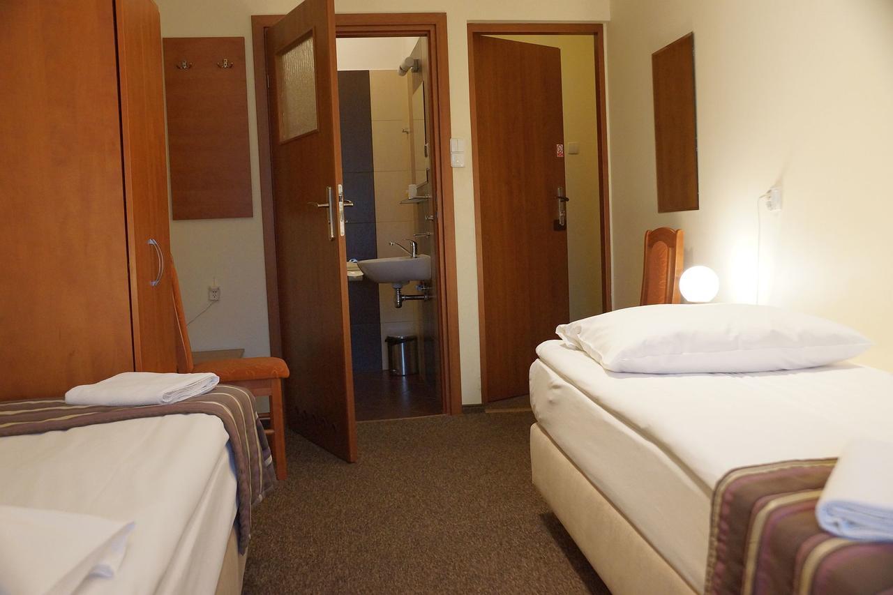 Hotel Bosir Бялисток Екстериор снимка