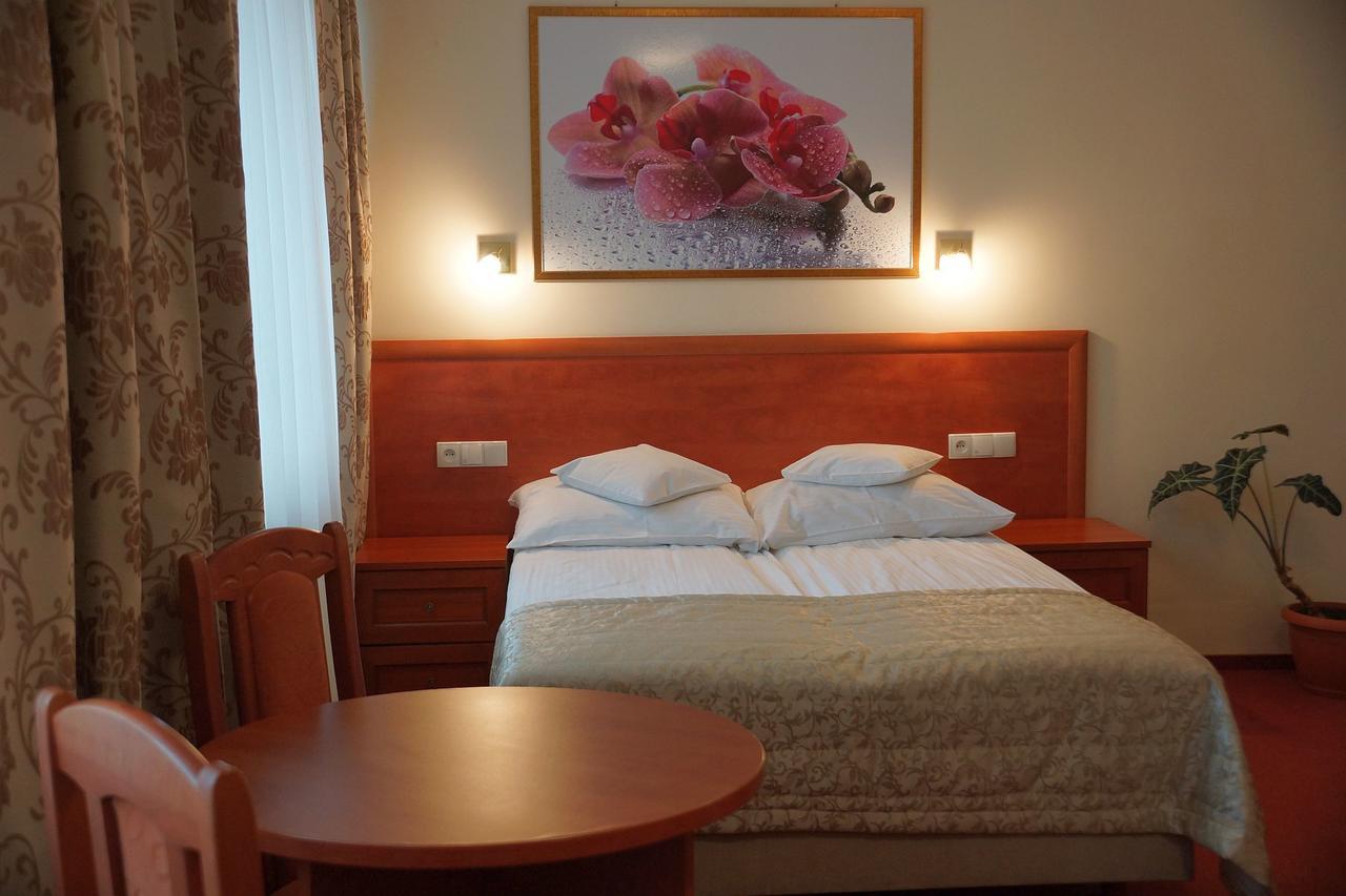 Hotel Bosir Бялисток Екстериор снимка