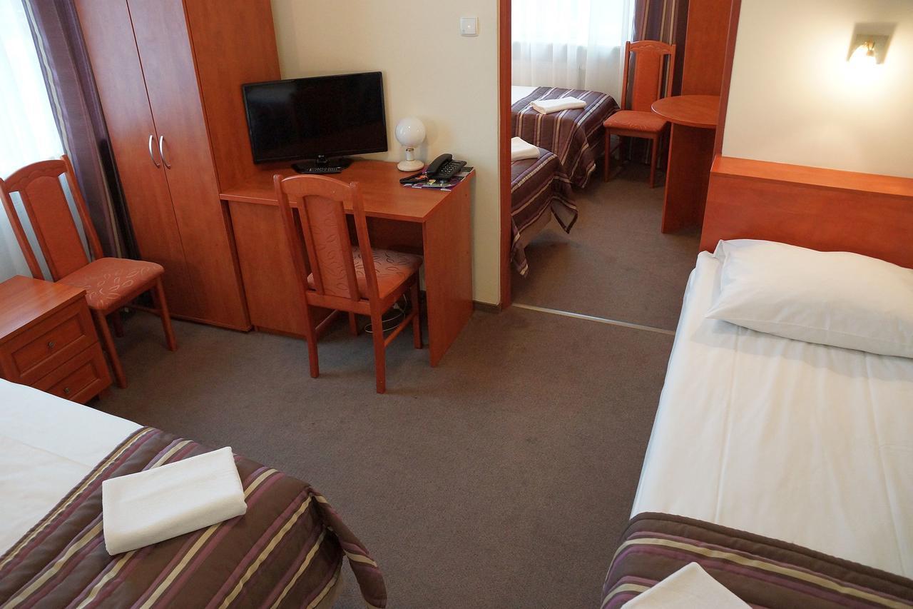 Hotel Bosir Бялисток Екстериор снимка